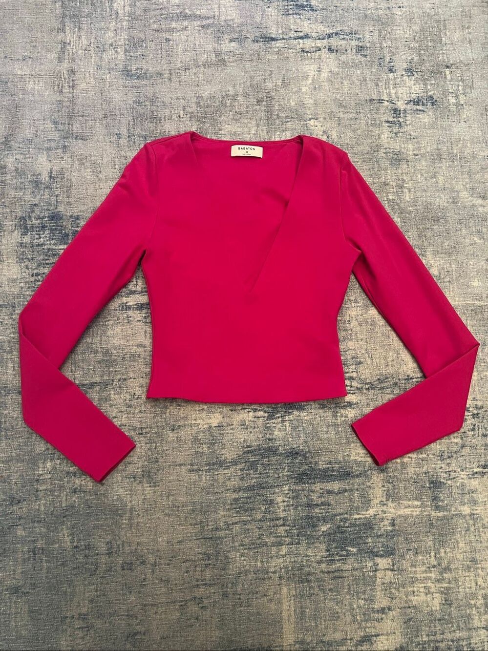 Aritzia Babaton Granita Hot Pink Contour V Neck Long Sleeve Top XS